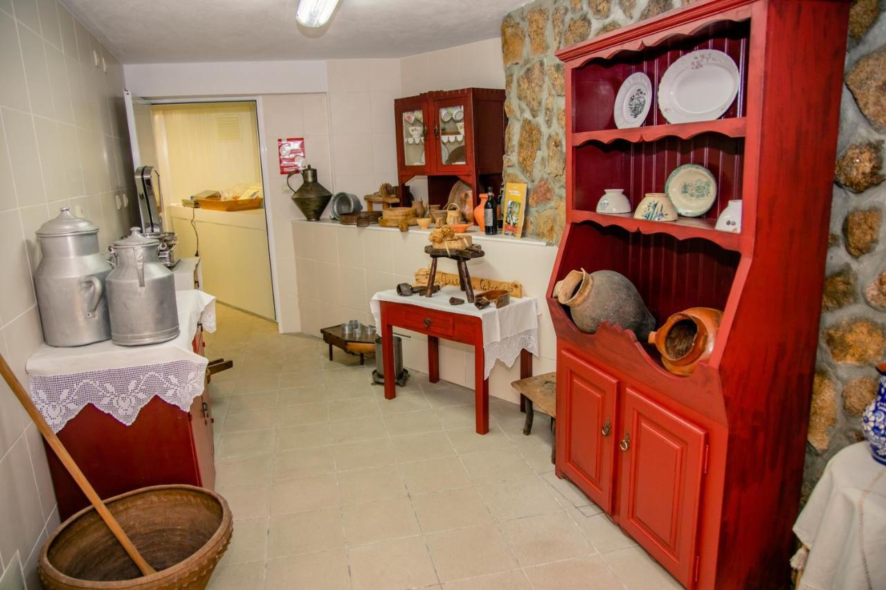 A Queijaria Hotel Barreira  ภายนอก รูปภาพ